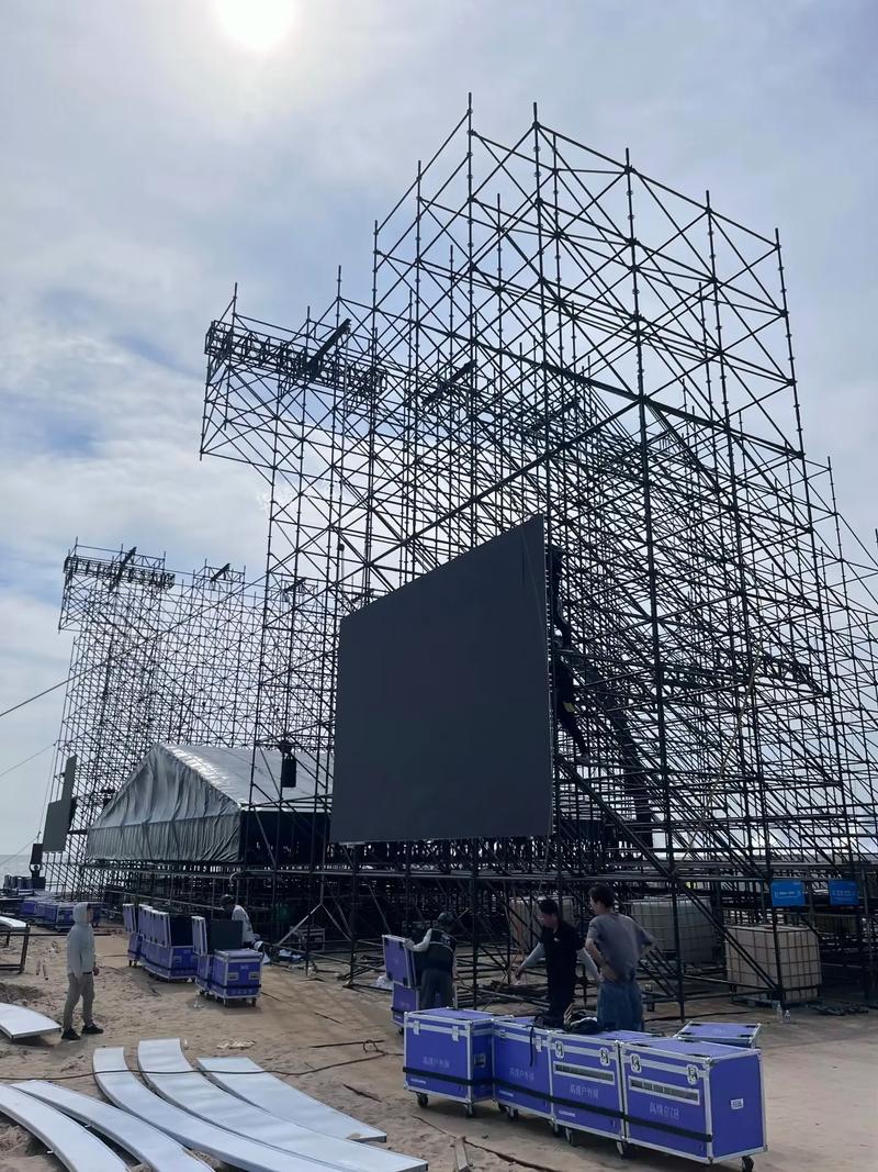 大連音樂節 舞臺搭建與燈光音響的完美融合
